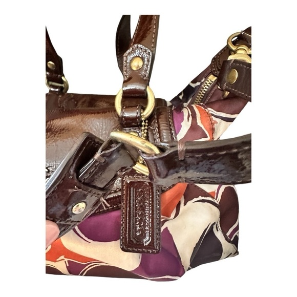 Coach Ashley Hand Drawn Scarf Print Hobo
Shoulder Bag - Picture 3 of 12